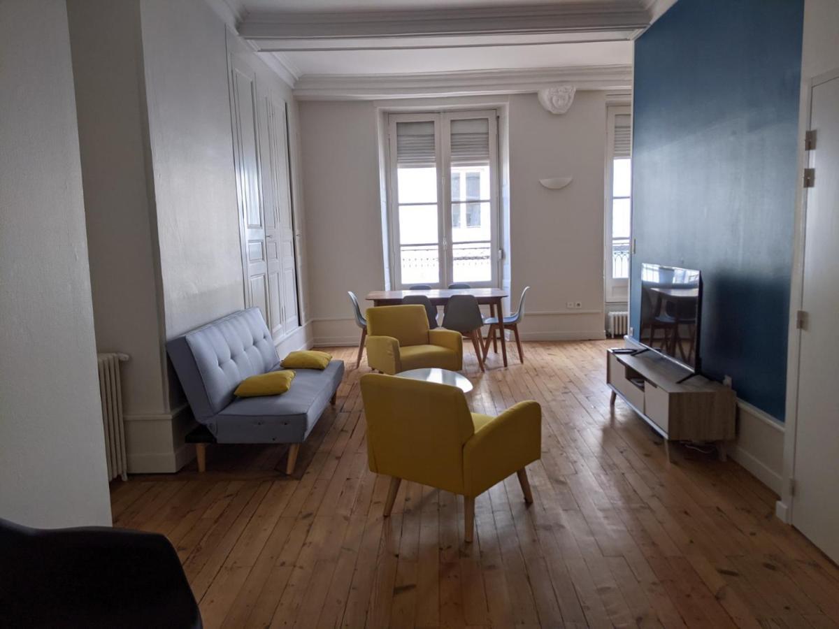 Appartement Logis De La Grande Rue, Cœur De Ville, Spacieux, Lumineux 6 Pers La Flèche